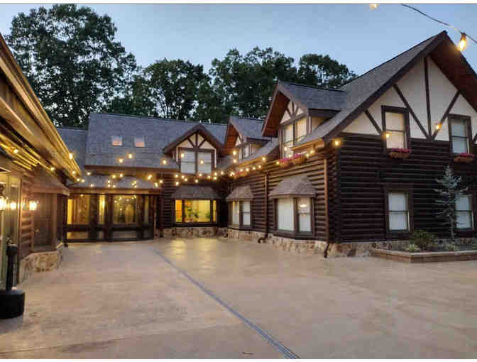 Enjoy 3 nights luxury Timber Rock Lodge Oneida,TN 4.8 star