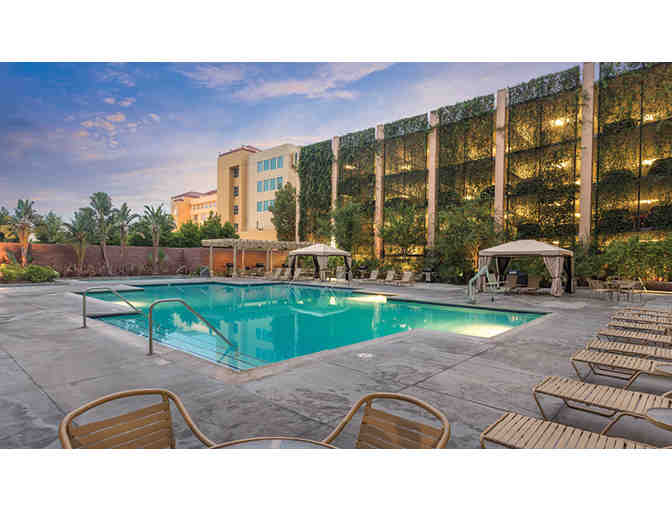 Whale Watching + 3 nights Club Wyndham Anaheim Disneyland 4.2 star resort