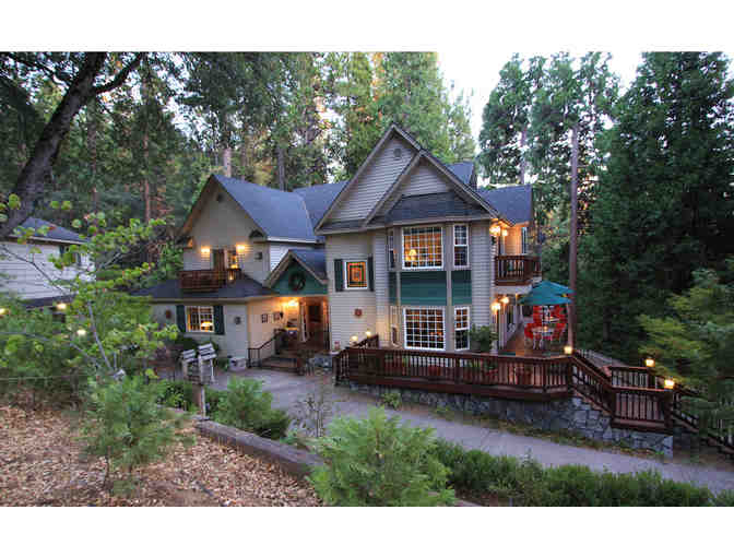 Enjoy 2 nights BnB McCaffrey House Bed & Breakfast Inn near Yosemite 4.7 Star