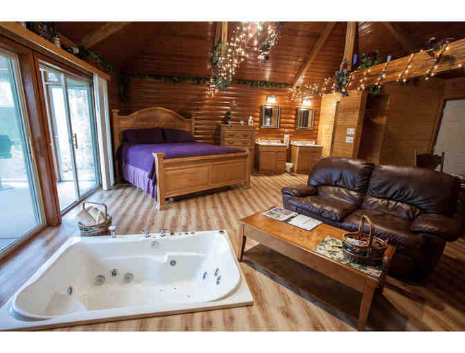 Enjoy 3 nights luxury cabin @ 4.7* Serenity Spring La Porte, Indiana