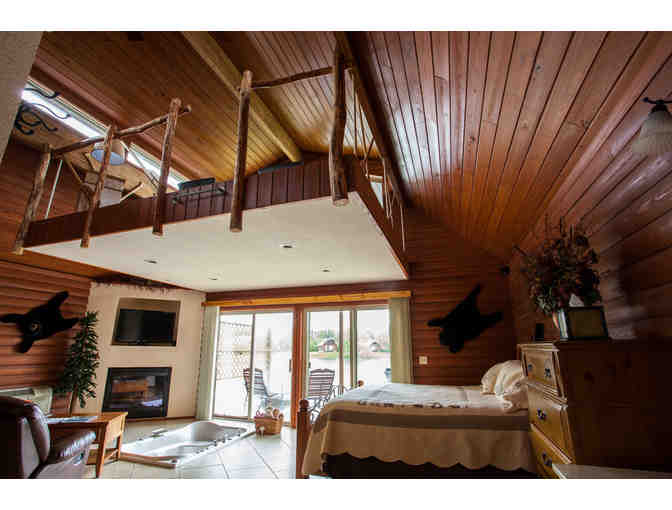 Enjoy 3 nights luxury cabin @ 4.7* Serenity Spring La Porte, Indiana