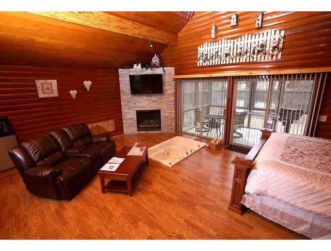 Enjoy 3 nights luxury cabin @ 4.7* Serenity Spring La Porte, Indiana