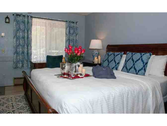 Enjoy 3 nights luxury Carmel Valley Lodge 2 bd Cottage California