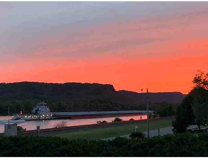 Enjoy 4 nights Inn on the River Trempealeau, WI 4.6* Star + $100 Food