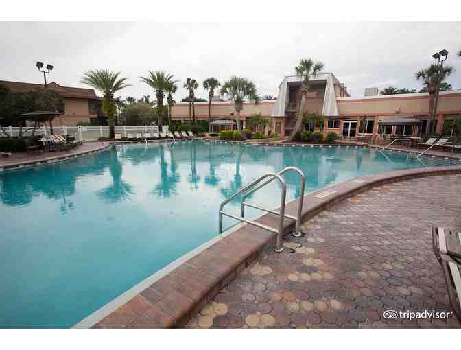 Enjoy 7 nights @ Aqua Sol, Hilton Resort Orlanod, Fl + $100 Food