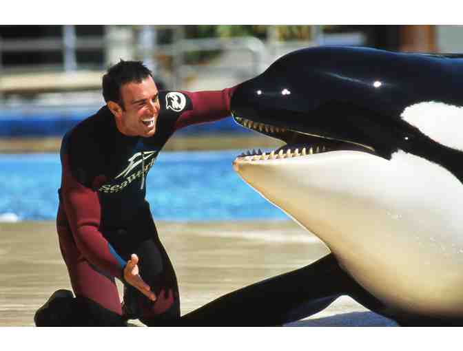 Sea World San Diego Trainer for Day + 5 night Experience - Photo 3