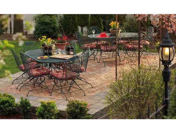 Enjoy 4 nights @ luxury The Roosevelt Inn iCoeur d'Alene Idaho + $100 Food