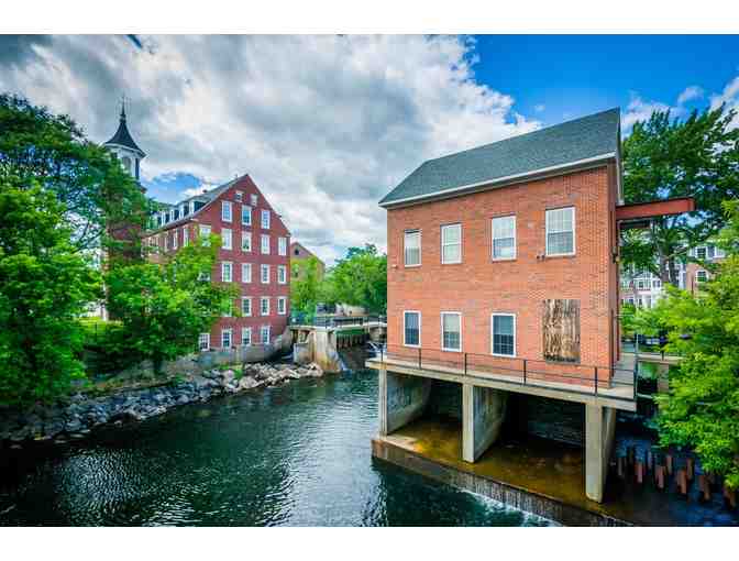 7-Night Getaway to Lake Winnipesaukee! - Photo 1
