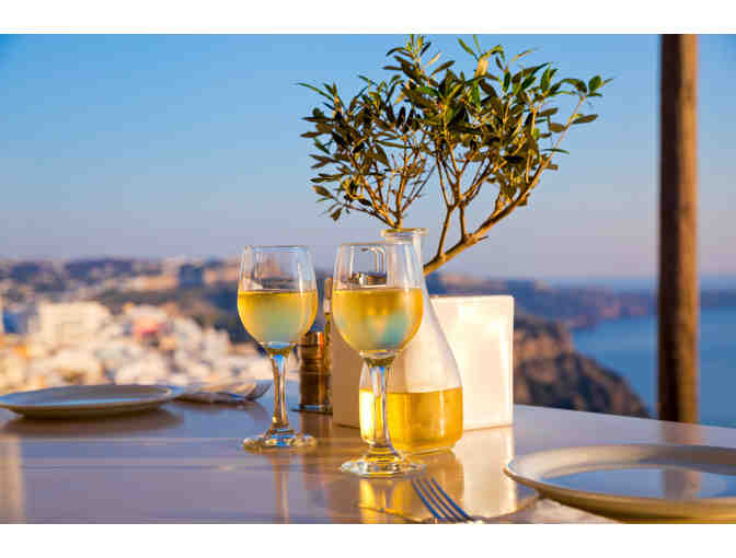 5-Night Luxury Stay in Athens and Santorini with Guided Tour for 2