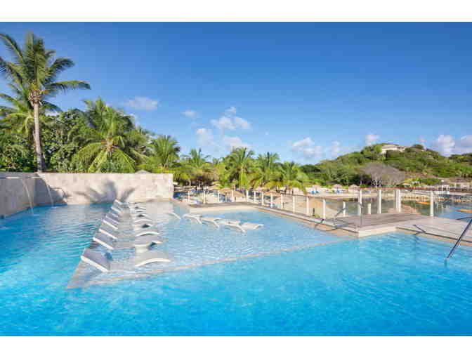 THE VERANDAH ANTIGUA