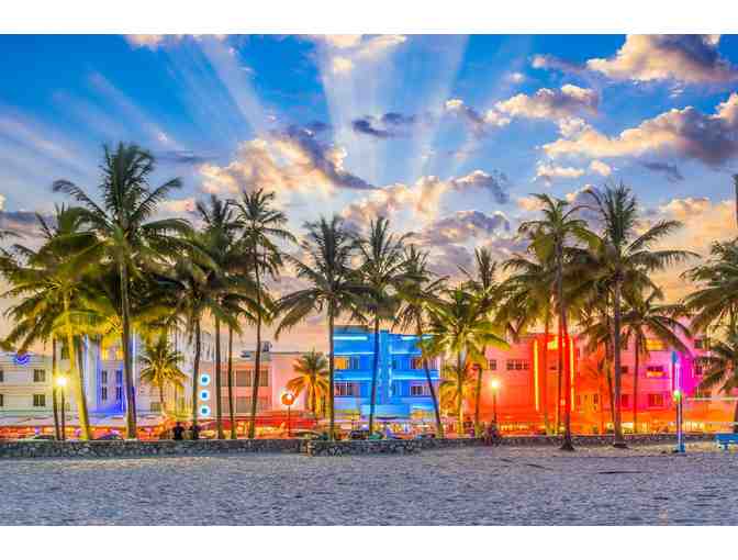 Foodies Delight! 3 Nights + Food Tour