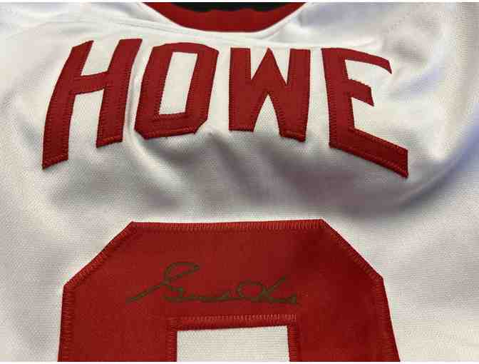 Gordie Howe Autographed Jersey