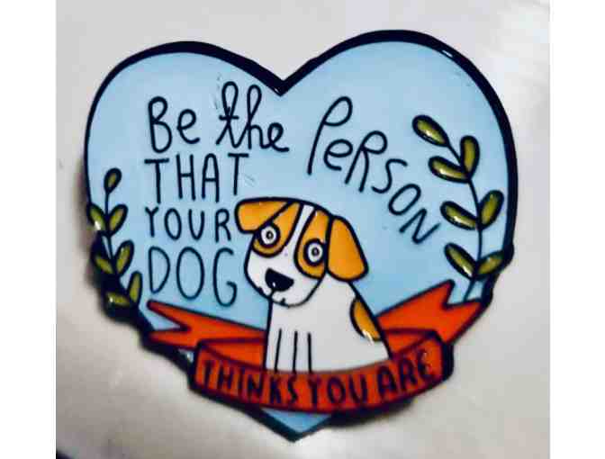 Adorable pin "Be the Person" - Photo 1