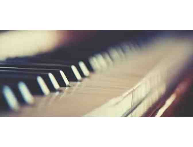 A Private Piano Recital With Jordan Seavey