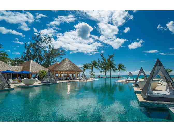 Sandals Resorts Vacation Package **INCLUDES American Airlines Flights!**
