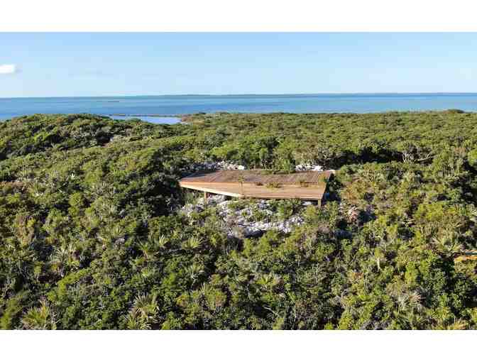 Spend a week on a beautiful and deserted tropical island!