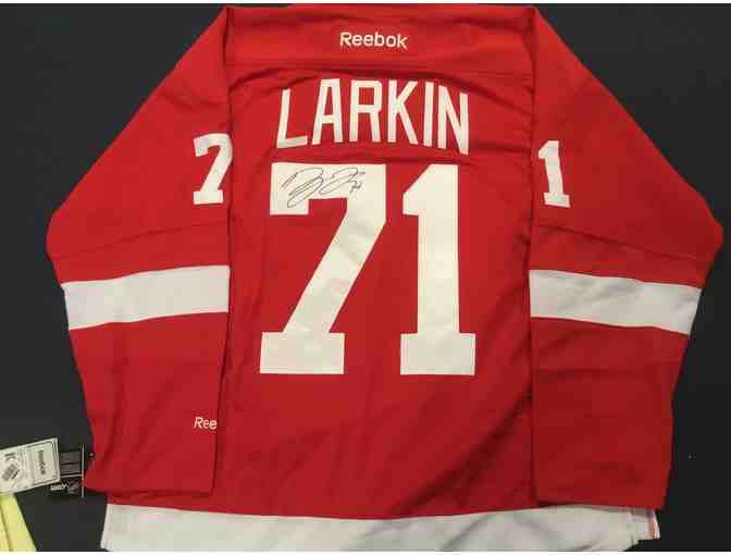 Dylan Larkin autographed Detroit Red Wings jersey
