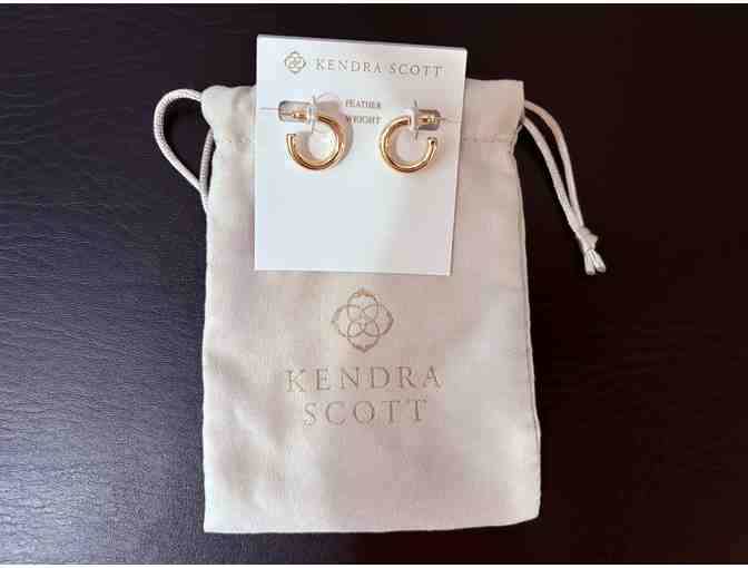 Kendra Scott Colette Earrings Huggies in Gold