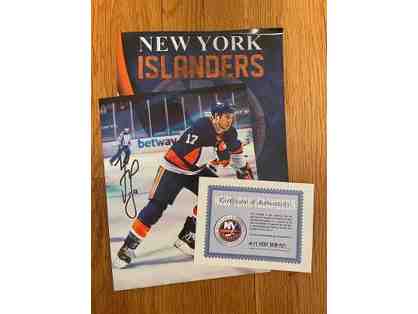 NY Islanders #17 Matt Martin Autographed Photo