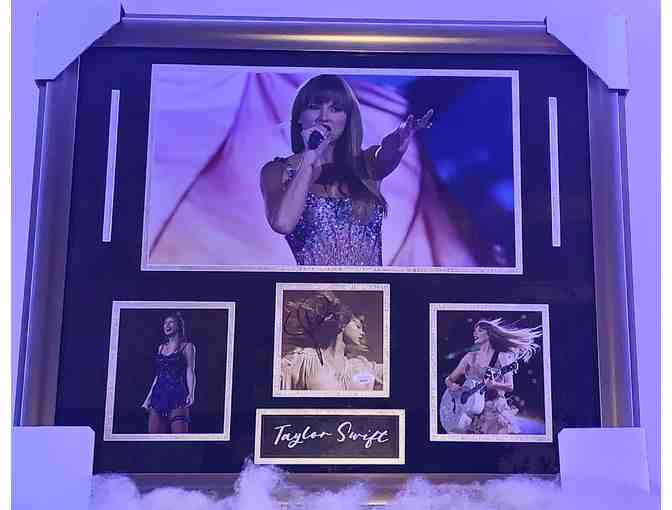 *SIGNED* Taylor Swift Display