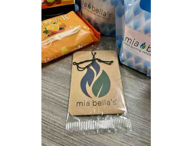 Mia Bella Candles Gift Basket