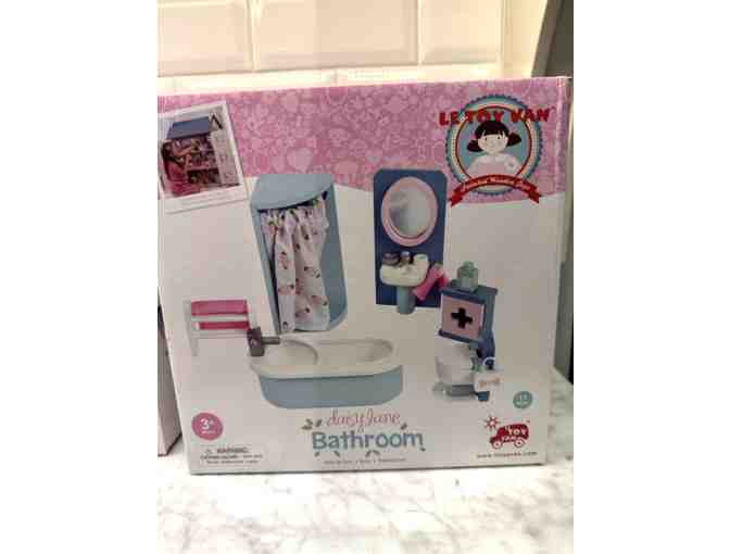 Le Toy Van Daisylane Collection Mayberry Manor Premium Wooden Dollhouse