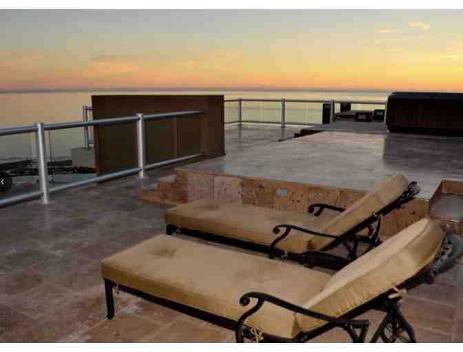 Penthouse - A Luxurious 5BDR/5BA Oceanfront 4 Night stay in Rocky Point, Mexico (Puerto Pe