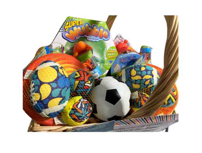 Pool Party & Fun Basket - Photo 2