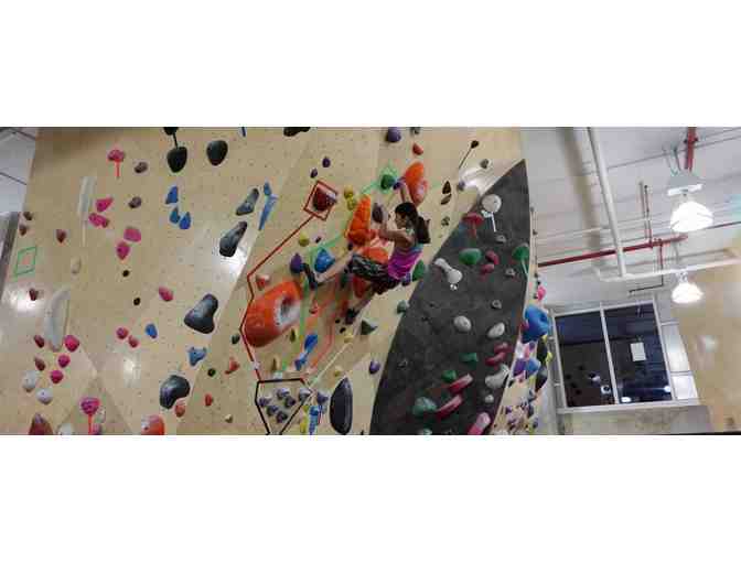 Brooklyn Boulders (Queensbridge) - $375 Gift Certificate for 10 Pack of Climbing Classes