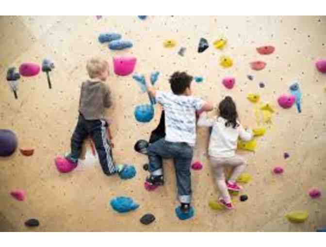 Brooklyn Boulders (Queensbridge) - $375 Gift Certificate for 10 Pack of Climbing Classes