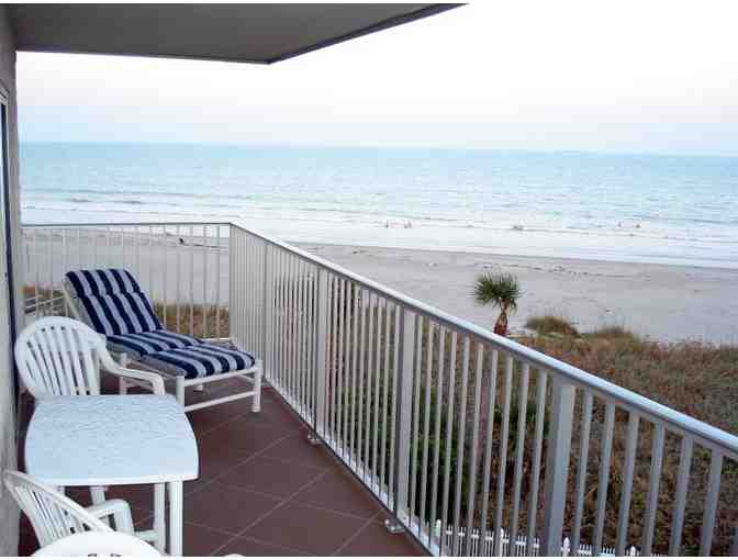 One week at a luxury three bedroom, two bath oceanfront condo at Cocoa Beach, Florida - Photo 3