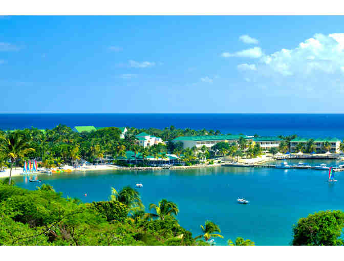 St. James's Club & Villas (Antigua): 7 nights lux. accommodations for 2 rooms