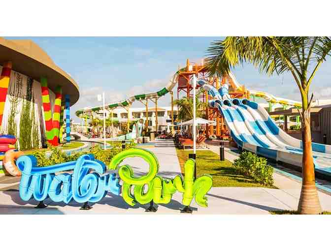 3 nights at The Grand Moon Palace All Inclusive Resort in Cancun