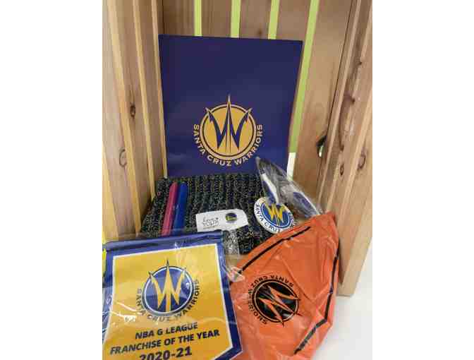 Santa Cruz Warriors Basketball 2023-24 Season 4 Tickets and Fanpack - Photo 1