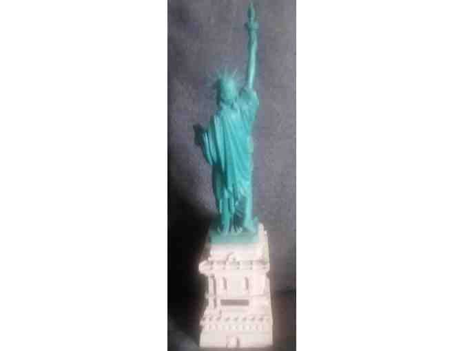 Limited Edition 1986 Alva Barrett Colea Statue of Liberty Collectible