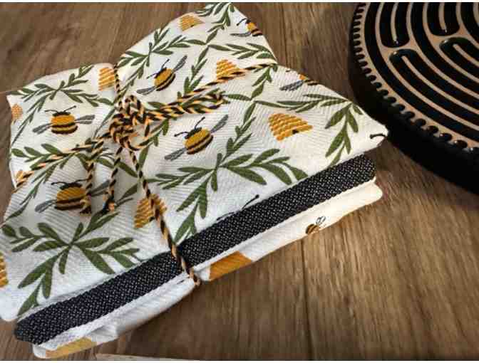 Bee Happy | A Perfectly Paired Labyrinth Package