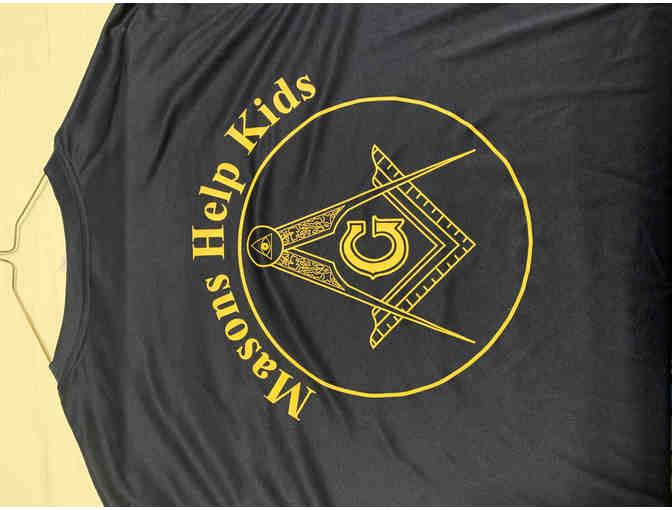 Athletic T-Shirt "Adult Medium" - Masons Helping Kids - Photo 2