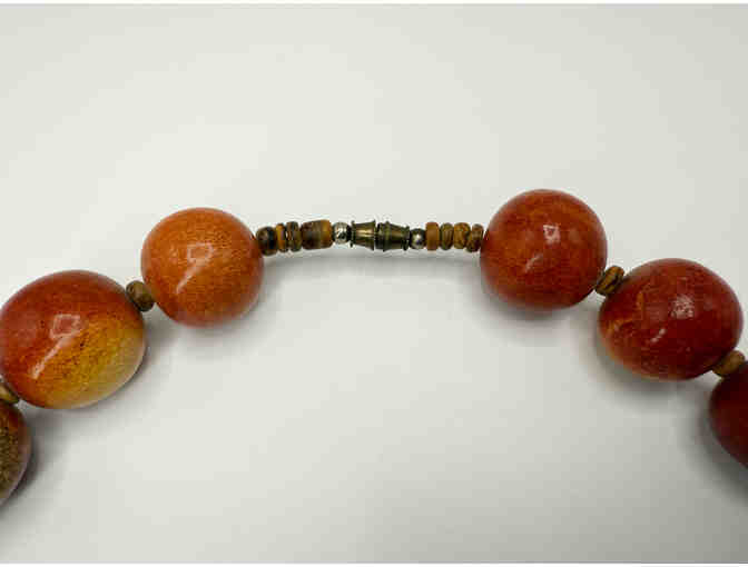 Vintage 'apple coral' bead necklace