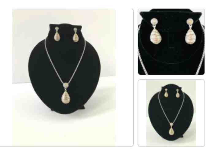 Tear Drop Necklace and Earrings