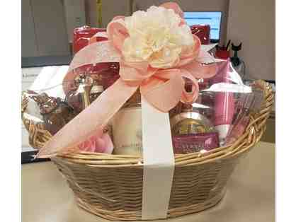 Dillard's Super Basket
